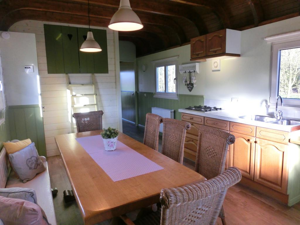 Pipowagen Camping Puur Genieten Bed & Breakfast Someren Room photo